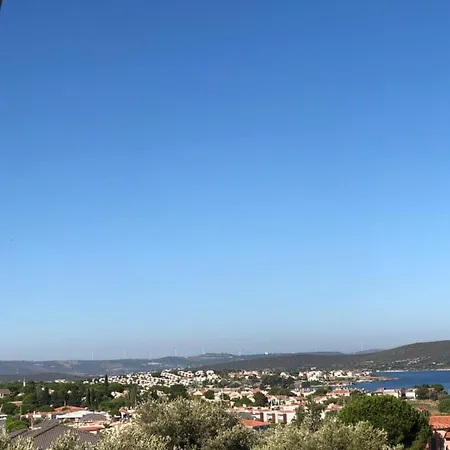 Alacati Yali Mah Oezel Havuzlu Villa *