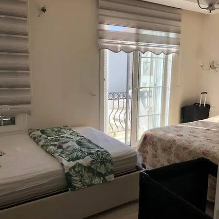 Villa Alacati Yali Mah Oezel Havuzlu Villa *
